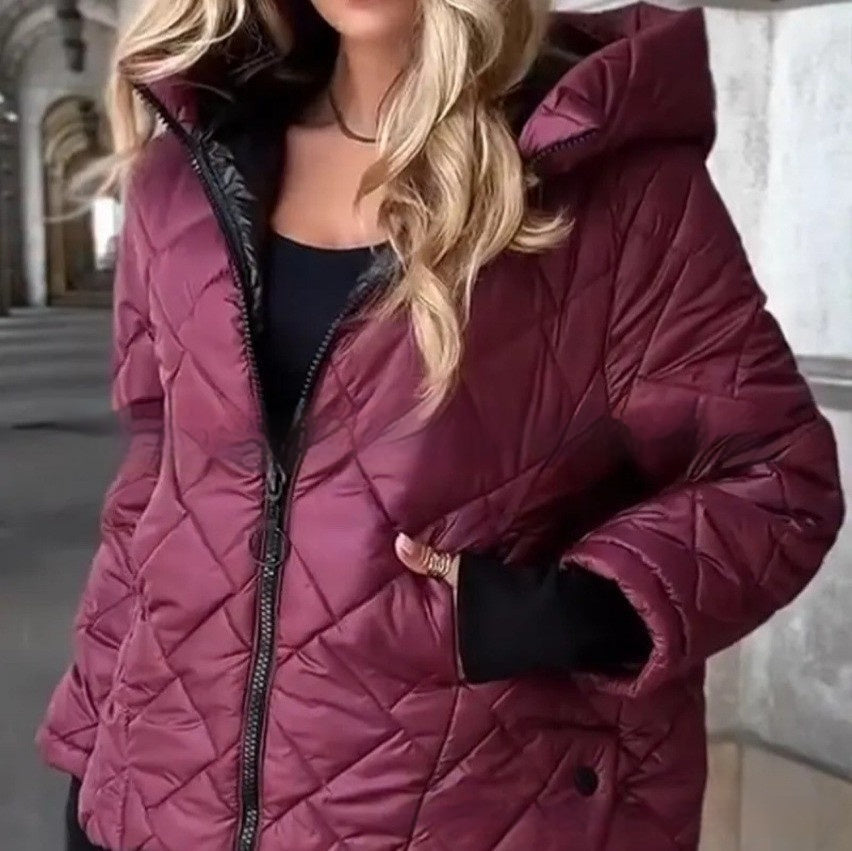 Veste légère chaude à capuche pour femme (coupe courte)