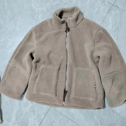 Manteau en laine d'agneau à col roulé pour femmes