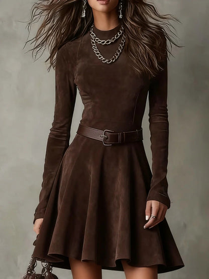 Mode nouvelle robe élégante gracieuse de couleur unie à manches longues à col rond